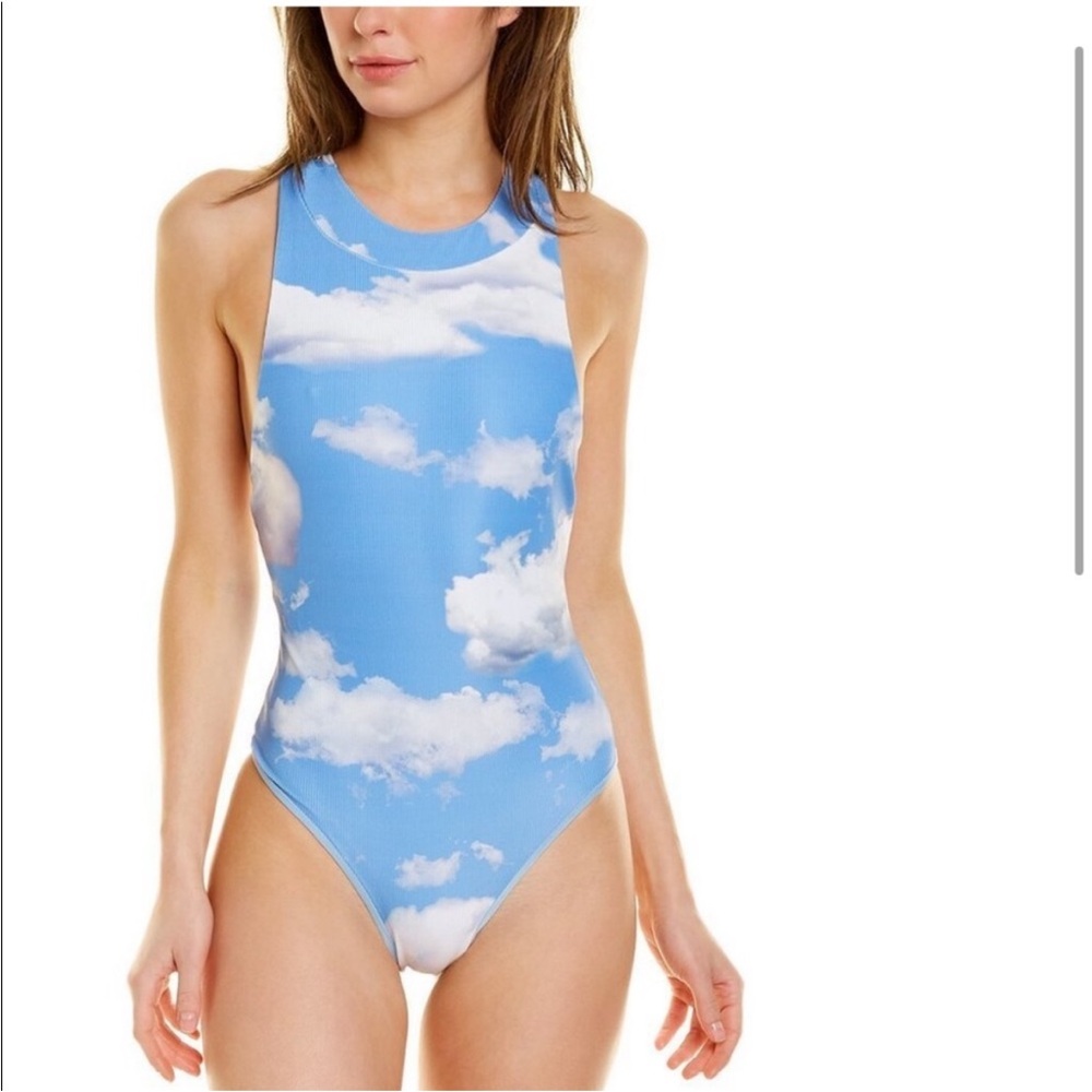 Beach Riot
Steph Ribbed One Piece Swimsuit Blue and White Cloud print